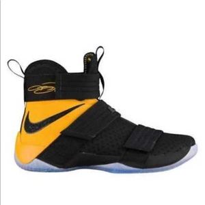 Men Nike Lebron James soldier 10SFG basketball